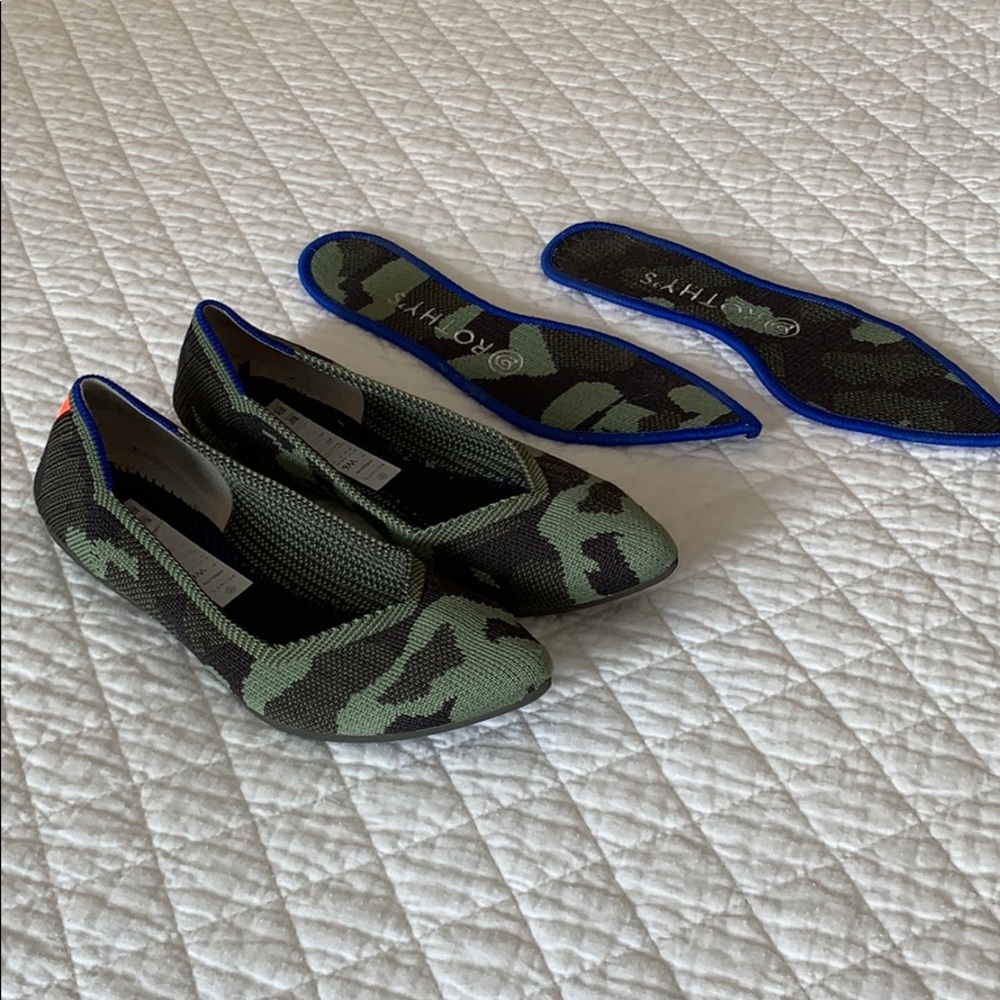 Olive Green Camo Point Rothy’s Size 6